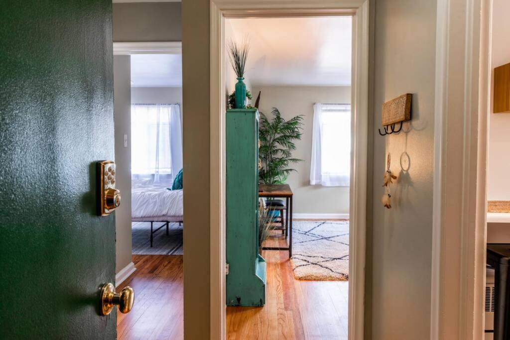 Ski - Explore - Relax - Cozy Beds, Tv & Wi-Fi Apartment Salt Lake City Exterior photo